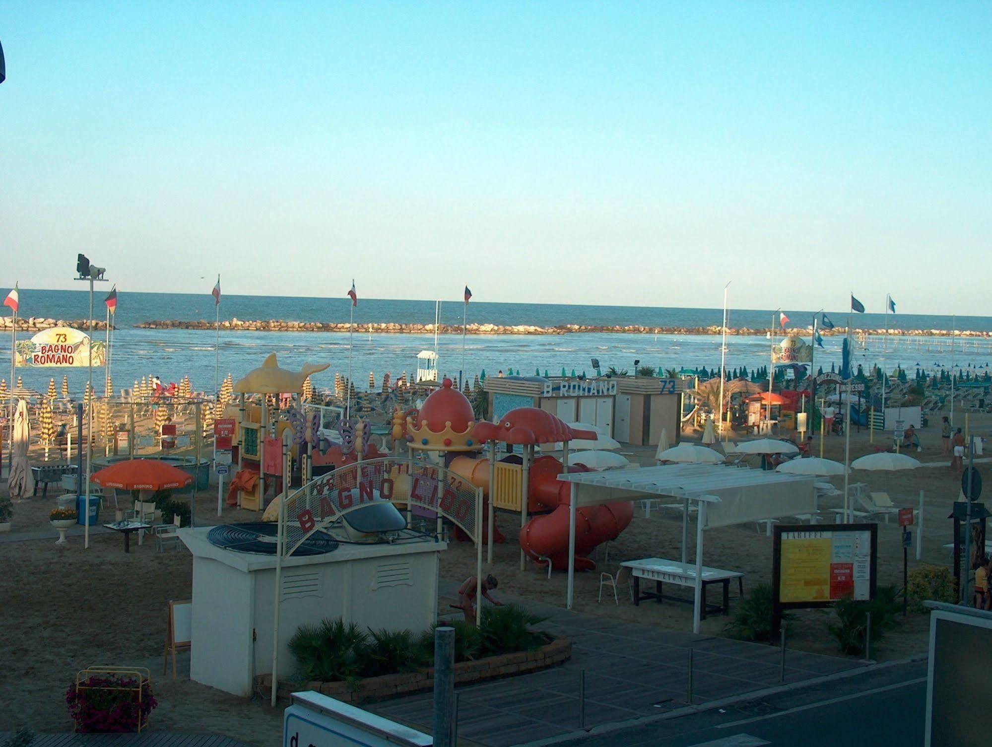 Hotel Trevi Bellaria-Igea Marina Exterior foto