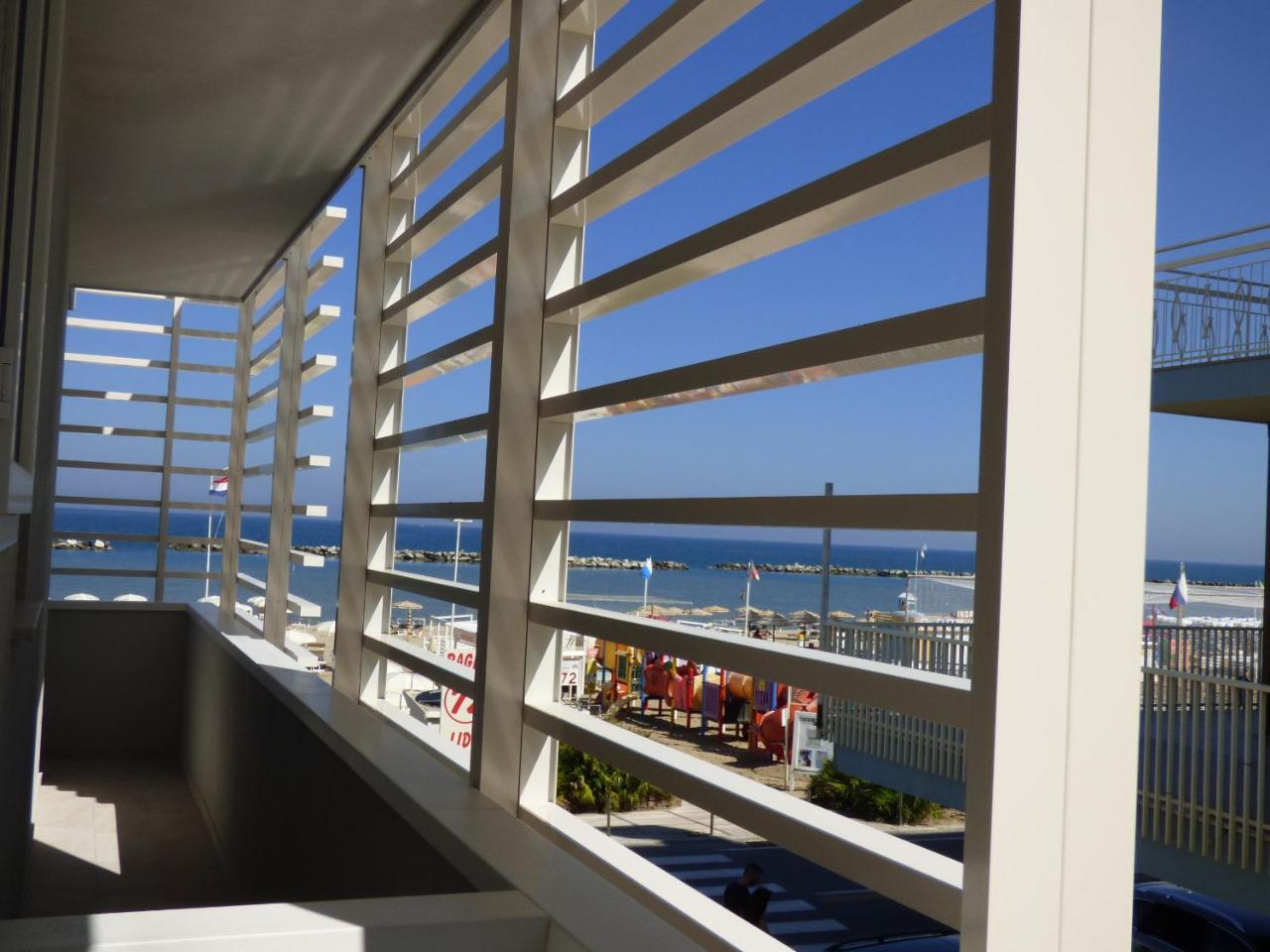 Hotel Trevi Bellaria-Igea Marina Exterior foto